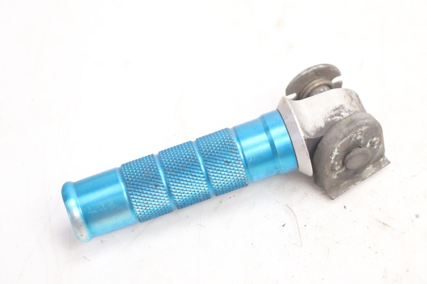 photo de PAR DE APOIOS DE PÉ TRASEIROS KAWASAKI ZX-6R ZX6R 600 (1995 - 1997) - Detalhe da peça
