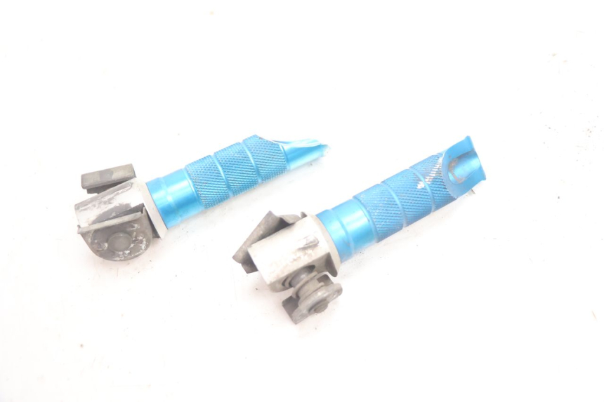 photo de PAR DE APOIOS DE PÉ TRASEIROS KAWASAKI ZX-6R ZX6R 600 (1995 - 1997) - Ampliação técnica