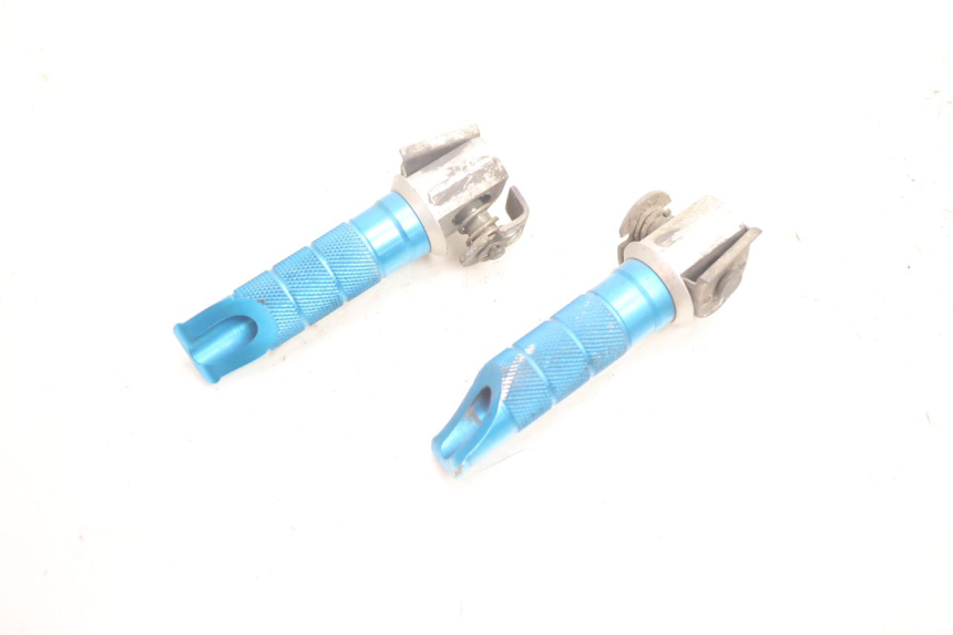 photo de PAR DE APOIOS DE PÉ TRASEIROS KAWASAKI ZX-6R ZX6R 600 (1995 - 1997) - Pontos de fixação