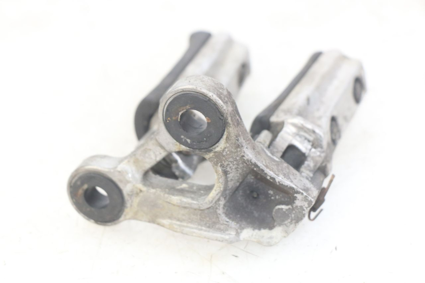 photo de PAR DE APOIO PARA OS PÉS DIANTEIRO HONDA CBR F SC25 1000 (1989 - 1992) - Outro ângulo de visão
