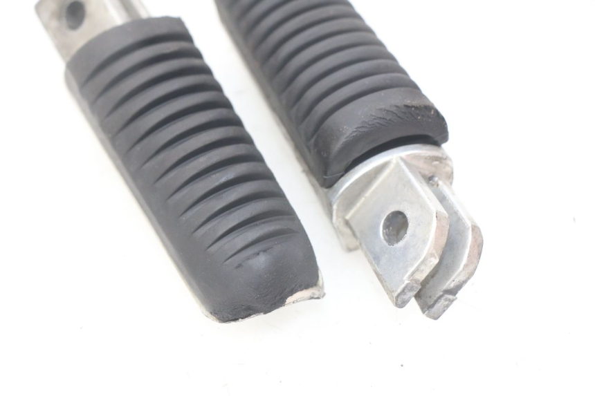photo de PAR DE APOIO PARA OS PÉS DIANTEIRO YAMAHA FJR ABS 1300 (2016 - 2020) - Pontos de fixação