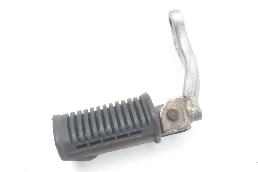 photo de PAR DE APOIOS DE PÉ DIANTEIROS SUZUKI GN 125 (1997 - 2000) - Peça verificada