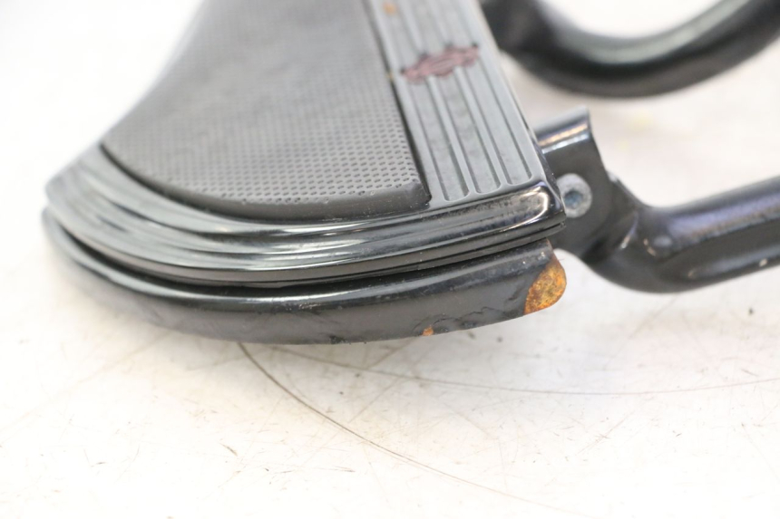 photo de PAR DE DESCANSAPIÉS DELANTEROS HARLEY DAVIDSON ROAD GLIDE FLTRXSE 1920 (2018 - 2022) - Pontos de fixação