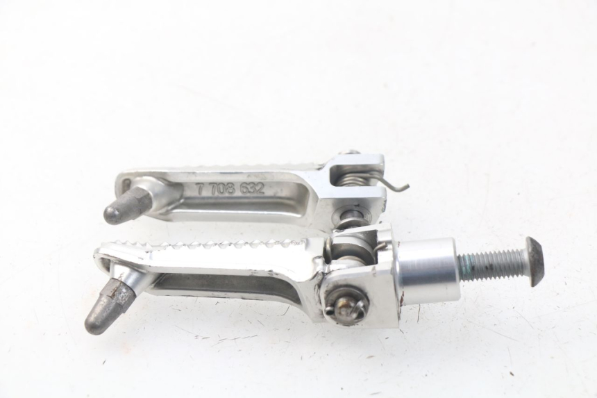 photo de PAR DE APOIOS DE PÉ DIANTEIROS BMW S RR ABS S1000RR 1000 (2009 - 2011) - Ampliação técnica