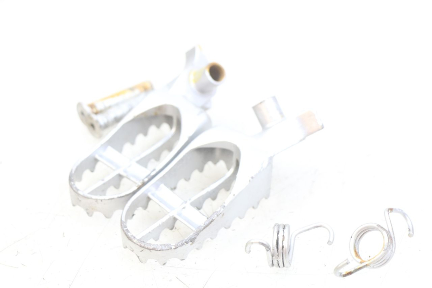 photo de PAR DE APOIO PARA OS PÉS DIANTEIRO GAS-GAS SM ROOKIE 50 (2001 - 2005) - Detalhe da peça