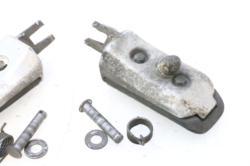 photo de PAR DE DESCANSAPIÉS DELANTEROS HONDA ST PAN EUROPEAN 1100 (1990 - 2002) - Pontos de fixação