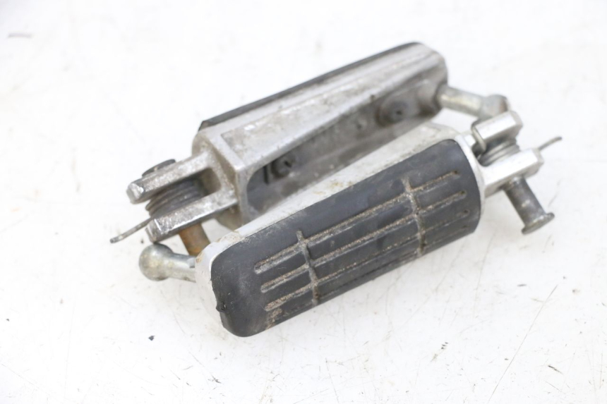 photo de PAR DE APOIO PARA OS PÉS DIANTEIRO YAMAHA TDM ABS 900 (2002 - 2014) - Peça verificada