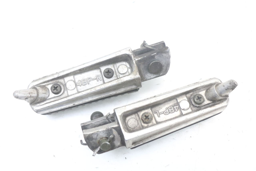 photo de PAR DE APOIO PARA OS PÉS DIANTEIRO YAMAHA XJS DIVERSION 600 (1997 - 1999) - Zoom do estado de desgaste
