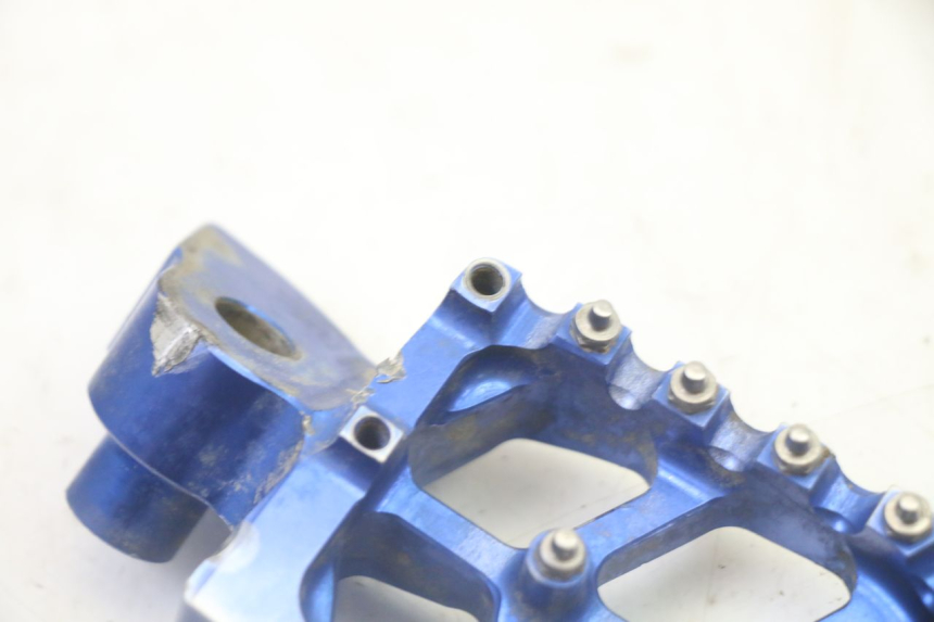 photo de PAR DE APOIO PARA OS PÉS DIANTEIRO YAMAHA YZ-F YZF 250 (2014 - 2018) - Ampliação técnica