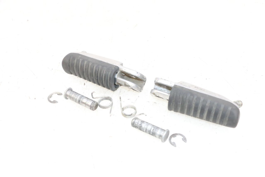 photo de PAR DE APOIO PARA OS PÉS DIANTEIRO KAWASAKI ZR 7 750 (1999 - 2004) - Pontos de fixação