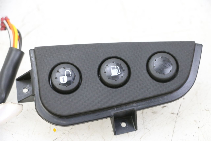 photo de PAR DE COMUTADORES PIAGGIO MP3 HPE 310 (2024 - 2025) - Estado da superfície