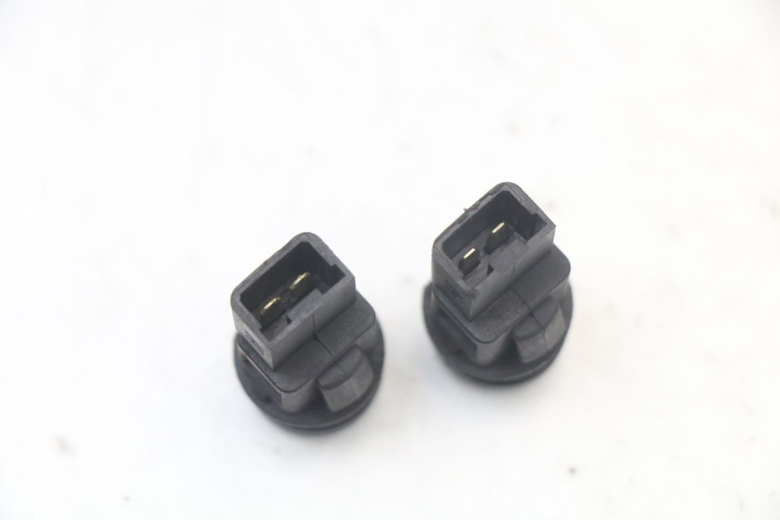 photo de PAR DE COMUTADORES PIAGGIO LIBERTY IGET 4T 50 (2021 - 2025) - Ampliação técnica