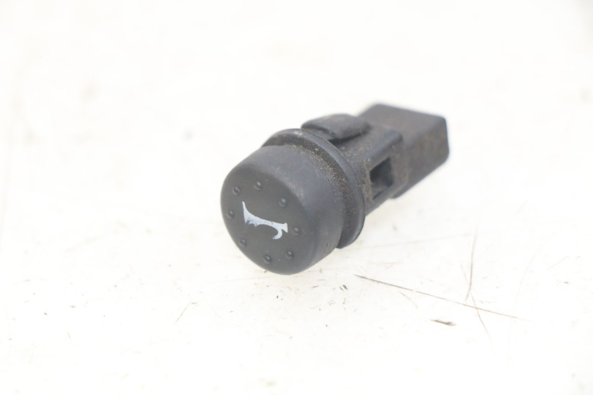 photo de PAR DE COMUTADORES PIAGGIO X8 125 (2004 - 2007) - Ampliação técnica