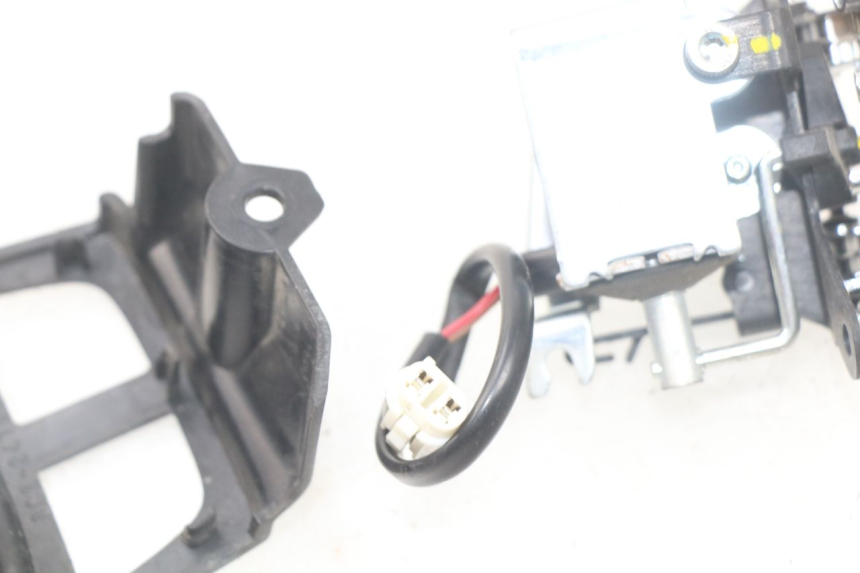 photo de PAR DE COMUTADORES YAMAHA YP T-MAX TMAX 530 (2017 - 2020) - Zoom do estado de desgaste