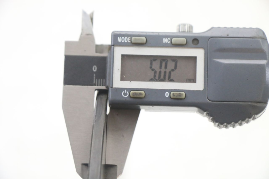 photo de PAR DE DISCOS DE FREIO DIANTEIROS KYMCO XCITING 500 (2007 - 2010) - Pontos de fixação