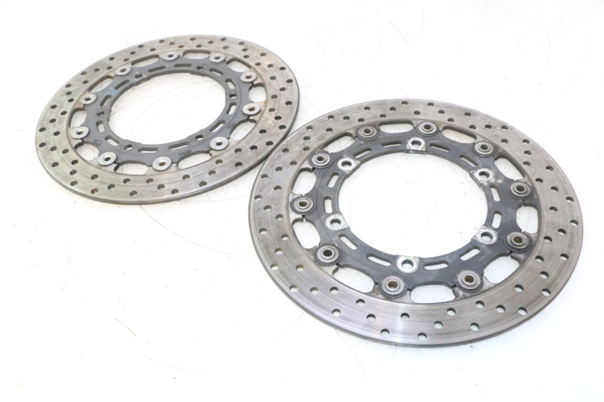 photo de PAR DE DISCOS DE FREIO DIANTEIROS YAMAHA XJR 1300 (1998 - 2002) - Pontos de fixação