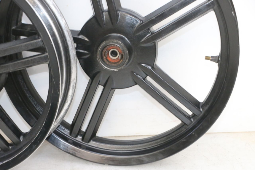 photo de PAR DE RODAS KYMCO AGILITY 16+ 4T 50 (2018 - 2023) - Estrutura - ampliação