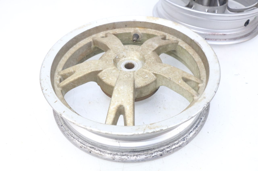 photo de PAR DE RODAS PEUGEOT KISBEE 4T 50 (2010 - 2017) - Ampliação dos componentes