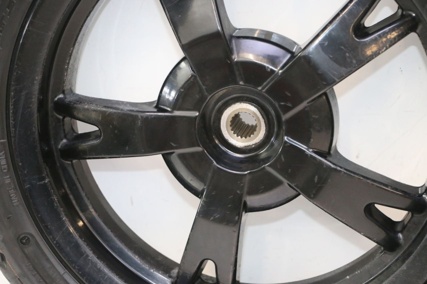 photo de PAR DE RODAS PEUGEOT KISBEE 4T 50 (2018 - 2022) - Zoom do estado de desgaste