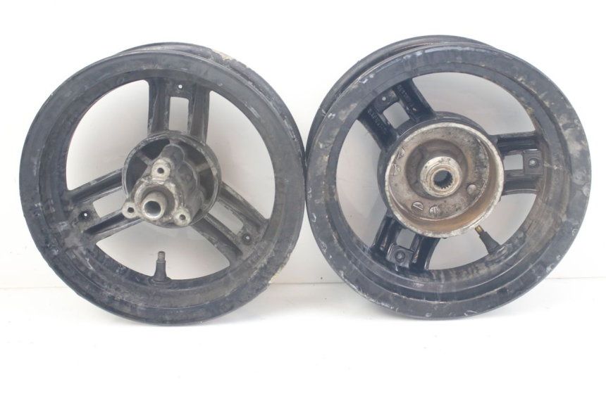 photo de PAR DE RODAS PEUGEOT LUDIX SNAKE 2T 50 (2004 - 2014) - Detalhes característicos