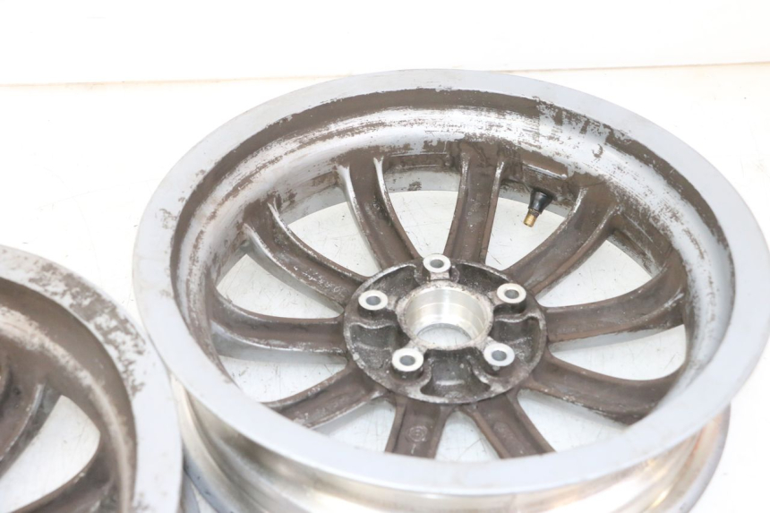 photo de PAR DE RODAS PIAGGIO MP3 LT 300 (2010 - 2016) - Detalhe da peça