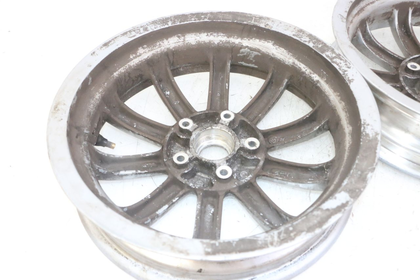 photo de PAR DE RODAS PIAGGIO MP3 LT 300 (2010 - 2016) - Zoom do estado de desgaste