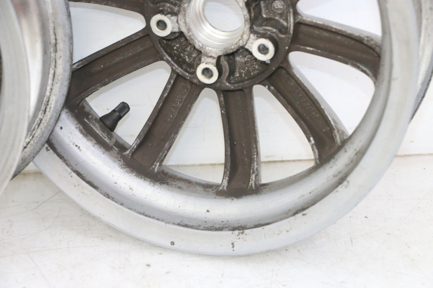 photo de PAR DE RODAS PIAGGIO MP3 LT 300 (2010 - 2016) - Peça verificada