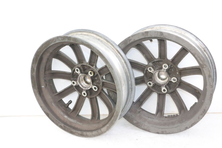 photo de PAR DE RODAS PIAGGIO MP3 125 (2006 - 2014) - Pontos de fixação