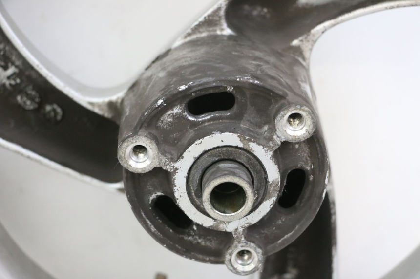 photo de PAR DE RODAS PEUGEOT ELYSTAR 50 (2002 - 2014) - Detalhes característicos