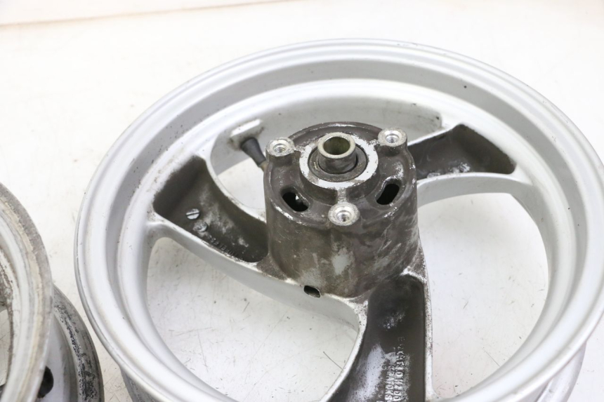 photo de PAR DE RODAS PEUGEOT ELYSTAR 50 (2002 - 2014) - Vista geral