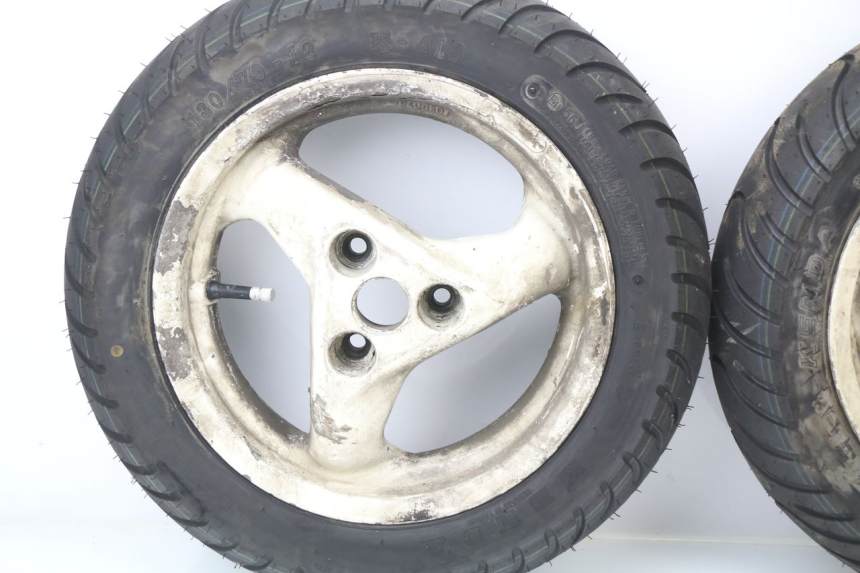 photo de PAR DE RODAS PEUGEOT SPEEDFIGHT LC 50 (1996 - 2002) - Inspeção visual