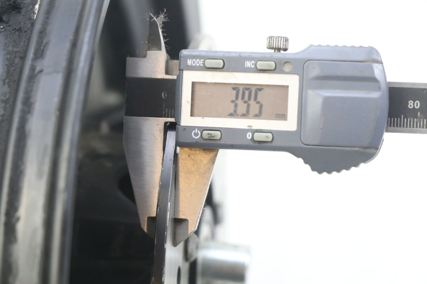 photo de PAR DE RODAS PIAGGIO ZIP 4T 50 (2018 - 2020) - Detalhe da peça
