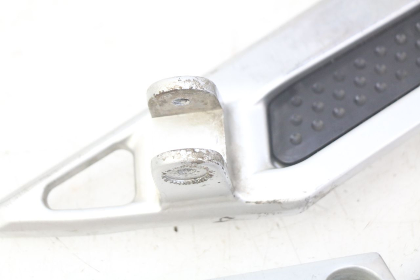 photo de PAR DE PLATINA APOIO DE PÉ DIANTEIRO YAMAHA FJR ABS 1300 (2006 - 2012) - Ampliação dos componentes