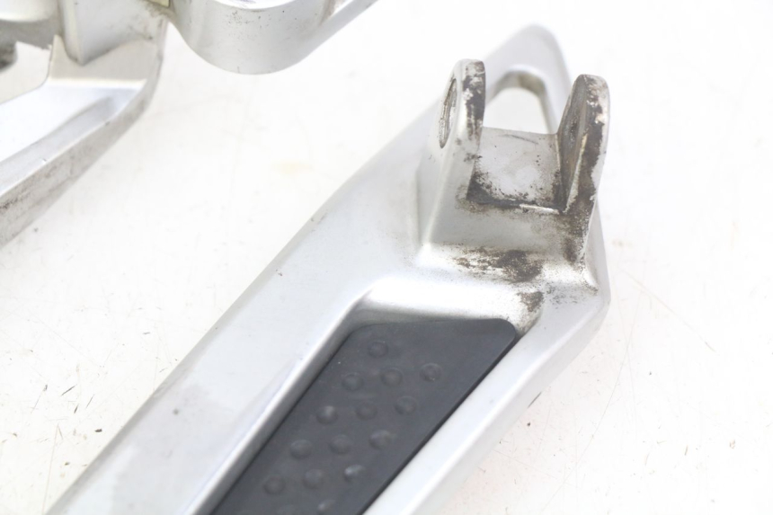 photo de PAR DE PLATINA APOIO DE PÉ DIANTEIRO YAMAHA FJR ABS 1300 (2006 - 2012) - Marcações e referências