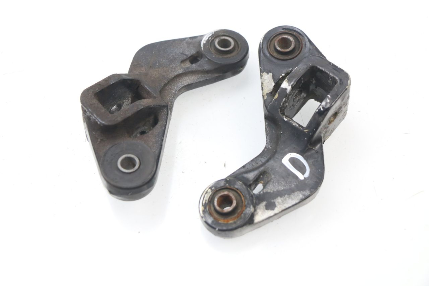 photo de PAR DE SUPORTE DE DESCANSO DE PÉ DIANTEIRO SUZUKI GSXF GSX F 600 (1988 - 1997) - Vista principal
