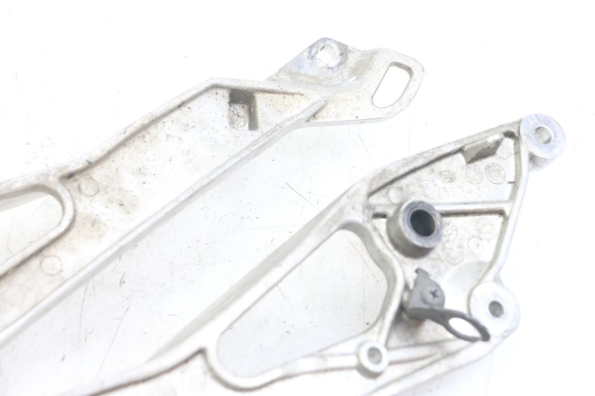 photo de PAR DE SUPORTE DE DESCANSO DE PÉ DIANTEIRO YAMAHA TDM ABS 900 (2002 - 2014) - Outro ângulo de visão