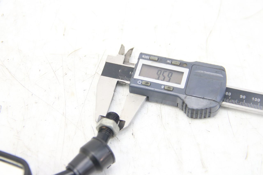 photo de PAR DE ESPELHOS RETROVISORES PGO BIG MAX 50 (2001 - 2009) - Pontos de fixação
