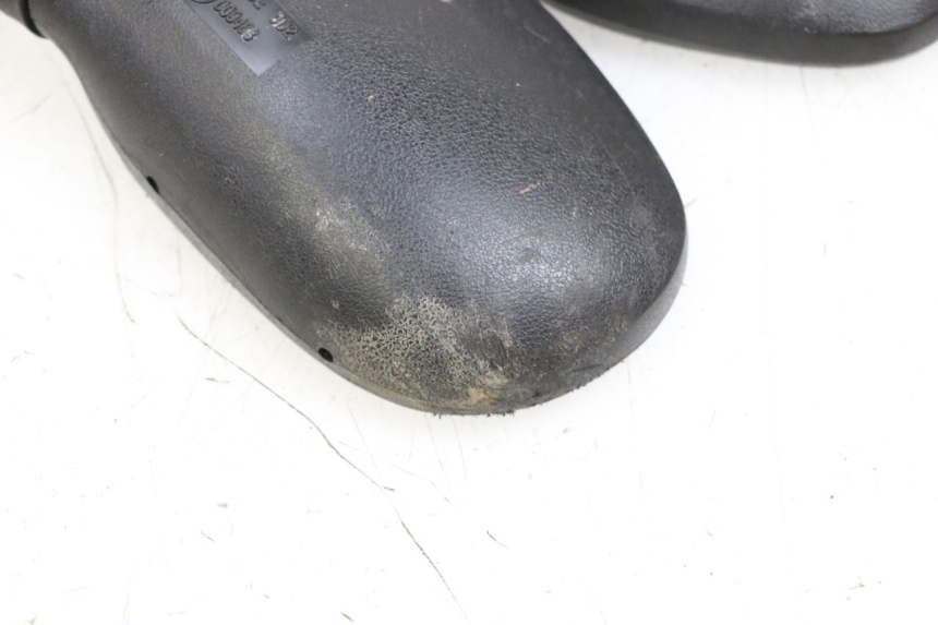 photo de PAR DE ESPELHOS RETROVISORES MBK FLAME X 125 (2007 - 2016) - Pontos de fixação