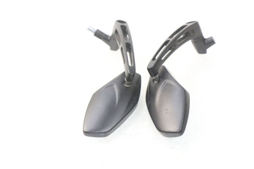 photo de PAR DE ESPELHOS RETROVISORES YAMAHA FZ8 800 (2010 - 2016) - Detalhe da peça