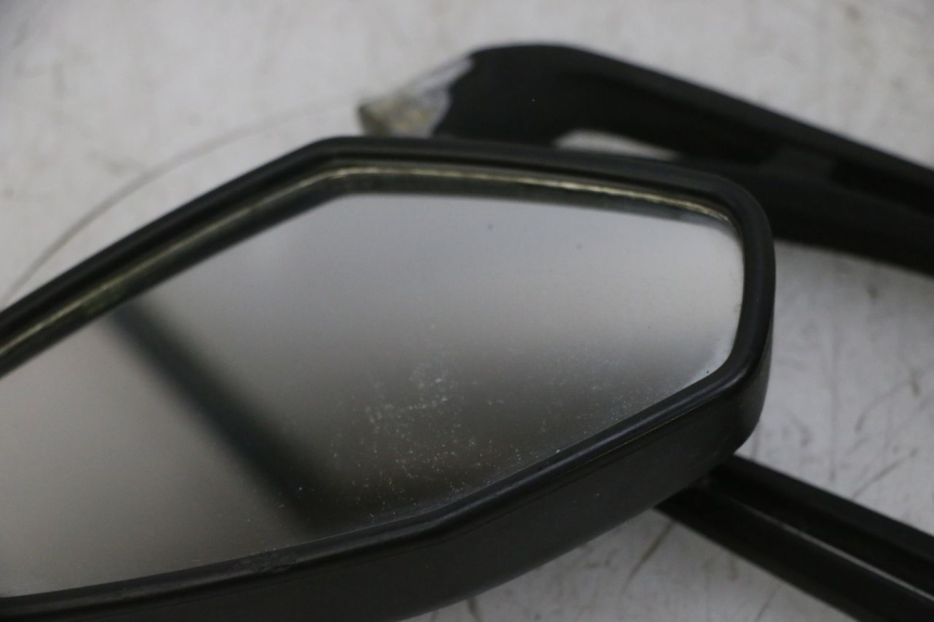 photo de PAR DE ESPELHOS RETROVISORES JM MOTORS GTS 125 (2015 - 2019) - Vista de perto