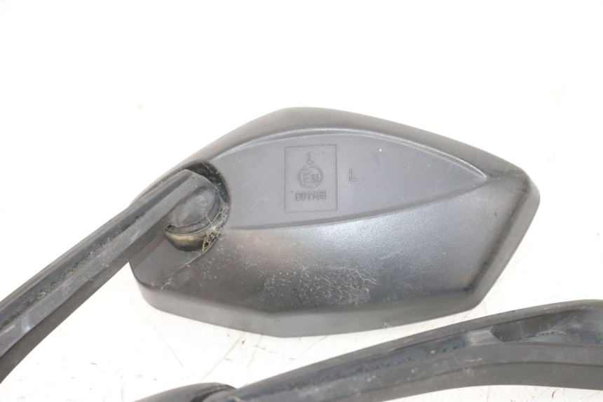 photo de PAR DE ESPELHOS RETROVISORES JM MOTORS GTS 125 (2015 - 2019) - Pontos de fixação