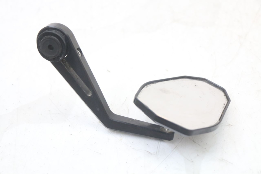 photo de PAR DE ESPELHOS RETROVISORES SUZUKI GSR 750 (2011 - 2017) - Marcações e referências