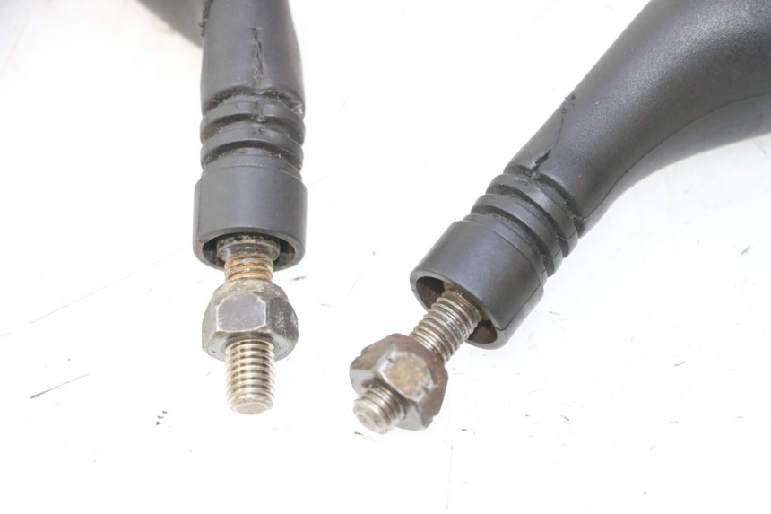 photo de PAR DE ESPELHOS YAMAHA YP MAJESTY 125 (1998 - 2001) - Ângulo alternativo