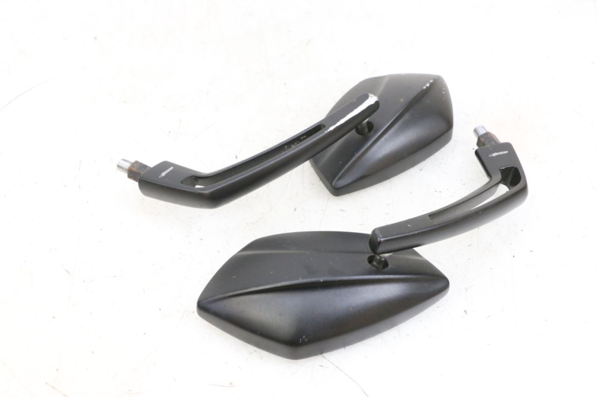 photo de PAR DE ESPELHOS RETROVISORES KAWASAKI ZR 7 750 (1999 - 2004) - Estado da superfície