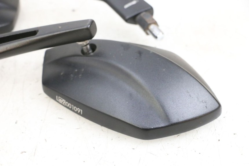 photo de PAR DE ESPELHOS RETROVISORES KAWASAKI ZR 7 750 (1999 - 2004) - Peça verificada