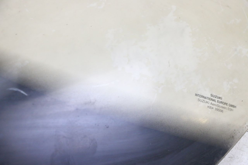 photo de PARABRISAS SUZUKI BURGMAN 125 (2007 - 2014) - Detalhes característicos