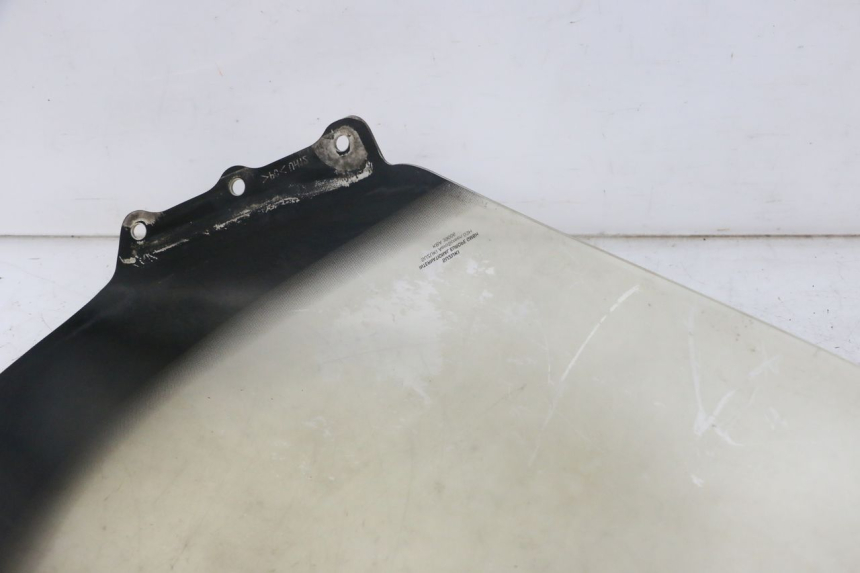 photo de PARABRISAS SUZUKI BURGMAN 125 (2007 - 2014) - Estado da superfície