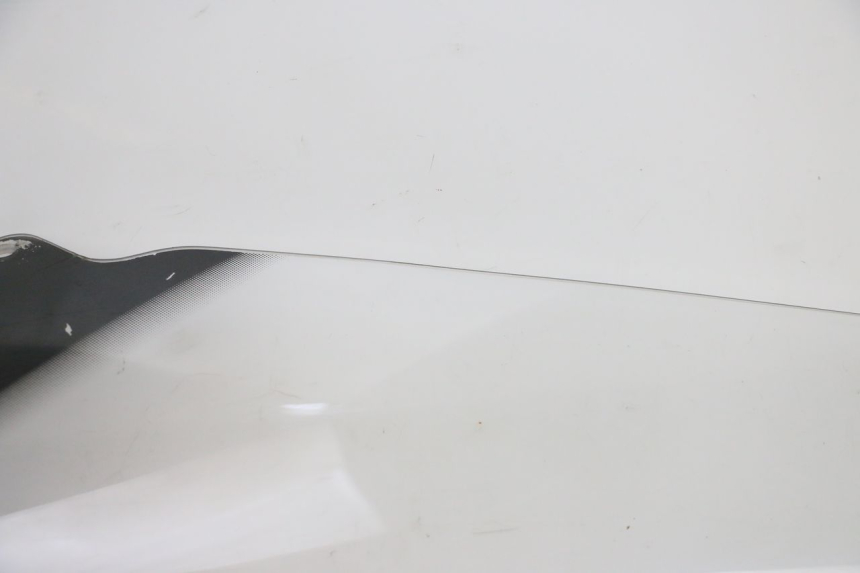 photo de PARABRISAS SUZUKI BURGMAN 125 (2007 - 2014) - Detalhes característicos