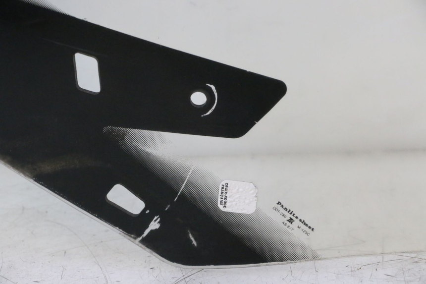 photo de PARABRISA SUZUKI BURGMAN EXECUTIVE ABS 650 (2006 - 2012) - Ampliação técnica