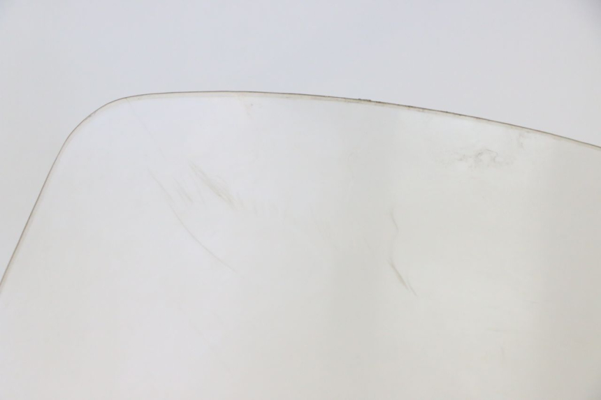 photo de PARABRISA SUZUKI BURGMAN EXECUTIVE ABS 650 (2006 - 2012) - Pontos de fixação